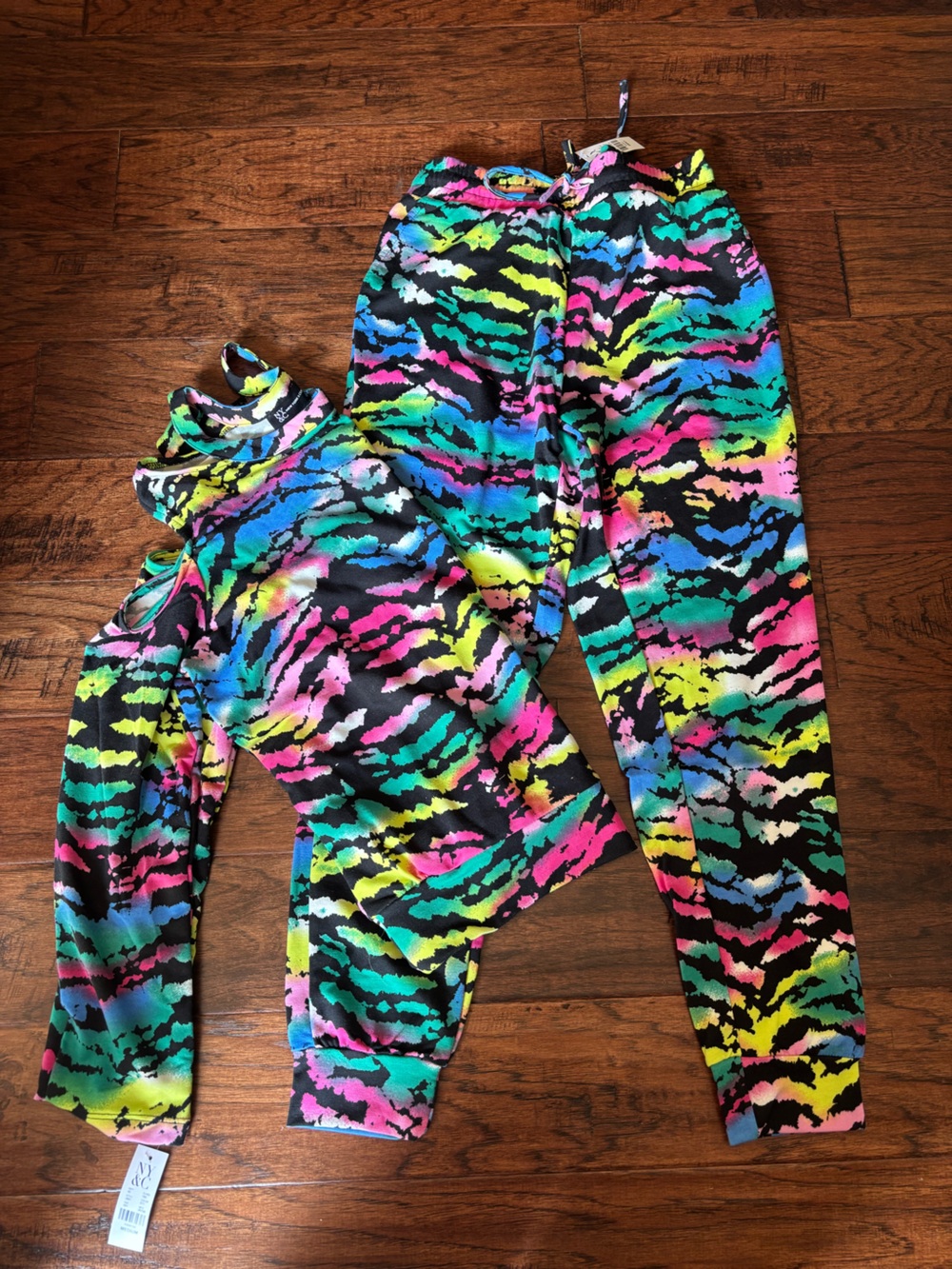 New York & Company Black Neon Rainbow Animal-Print set